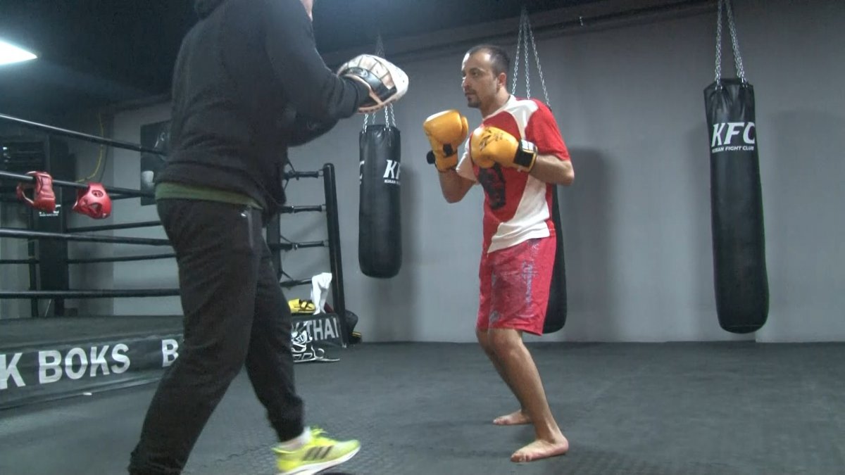 Arnavutköy'de yürüme engelli adamın hayatı sporla değişti