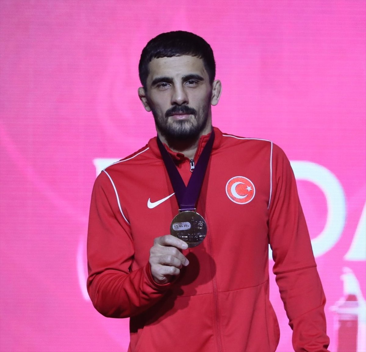 Avrupa Güreş Şampiyonası'nda 3 sporcumuz finalde