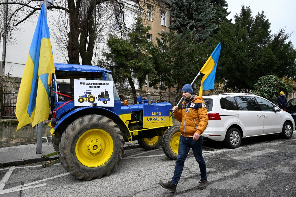 Avrupa'da 150 Rus diplomat sınır dışı edildi