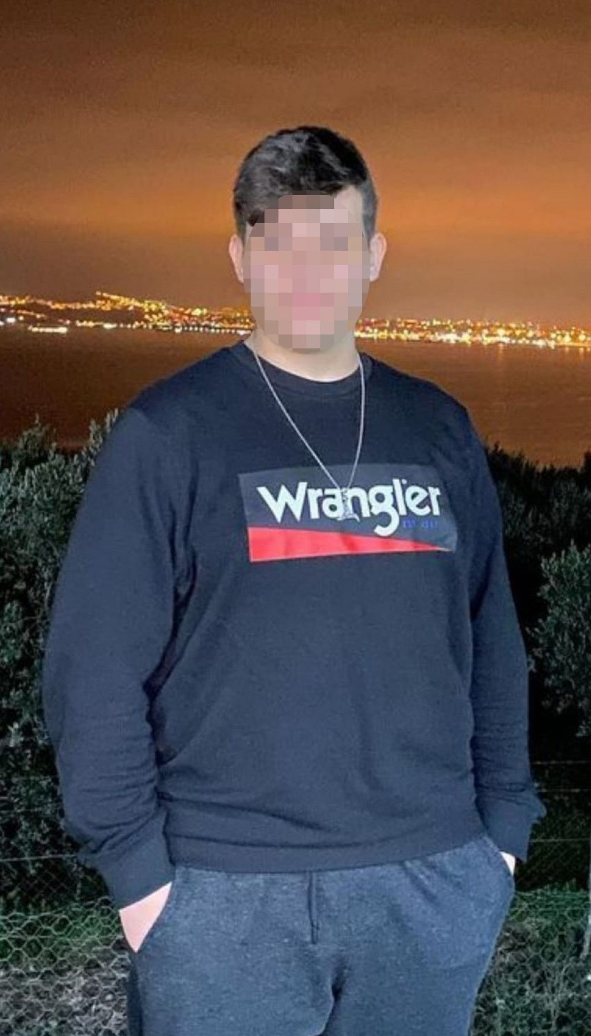 Balıkesir'de arkadaşının oynadığı silahla şakağından vuruldu