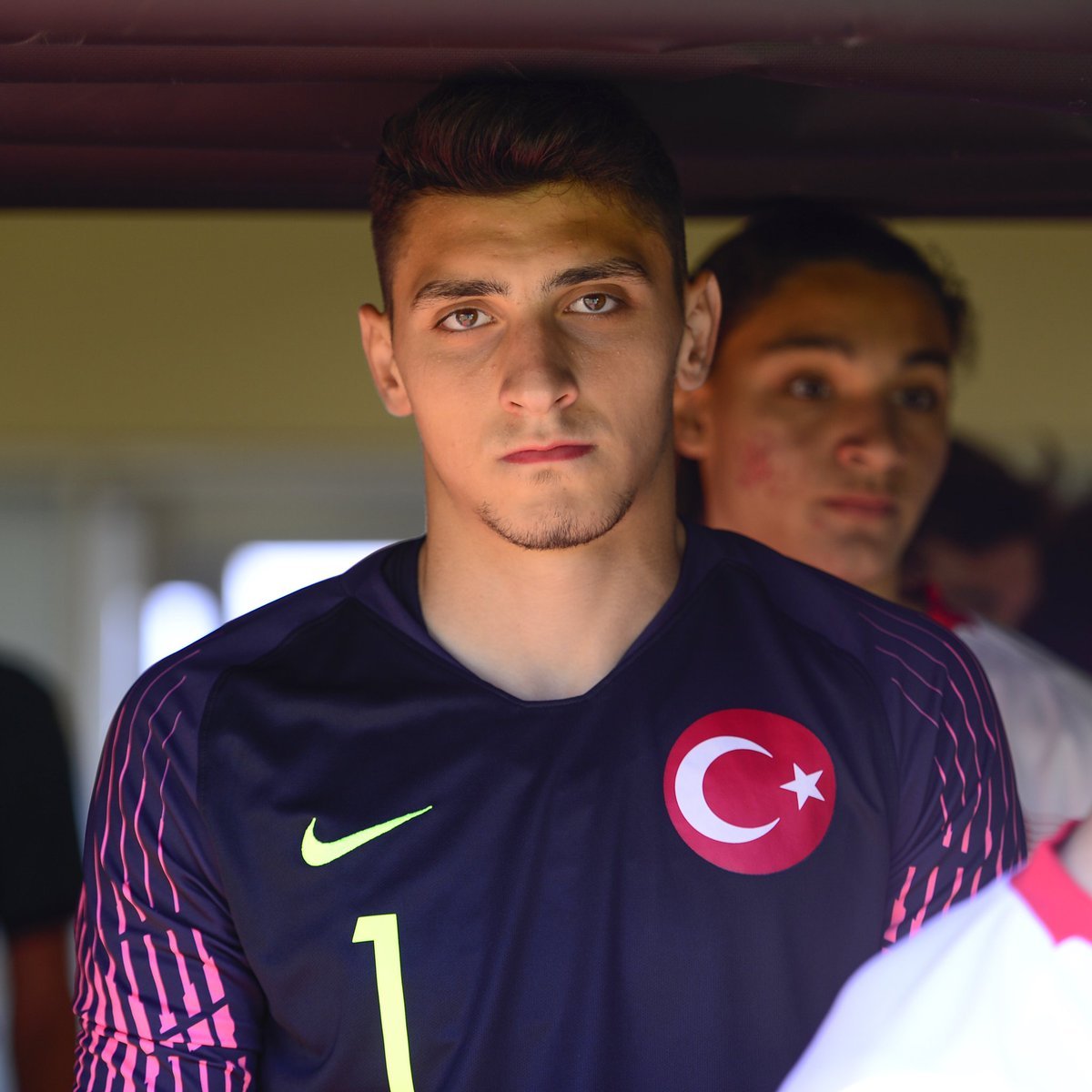 Beşiktaş'ın kalesi 18'lik Emre'ye emanet