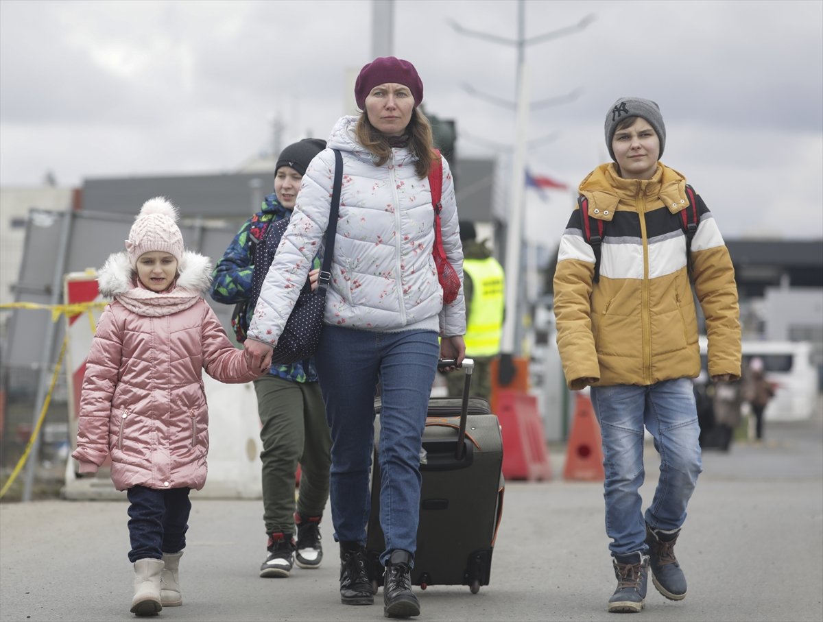 BM: 1 milyon 368 bin 864 mülteci Ukrayna'dan komşu ülkelere geçti