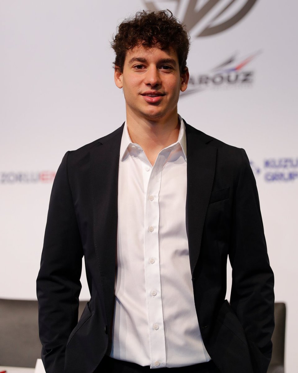 Cem Bölükbaşı yarıştan çekildi