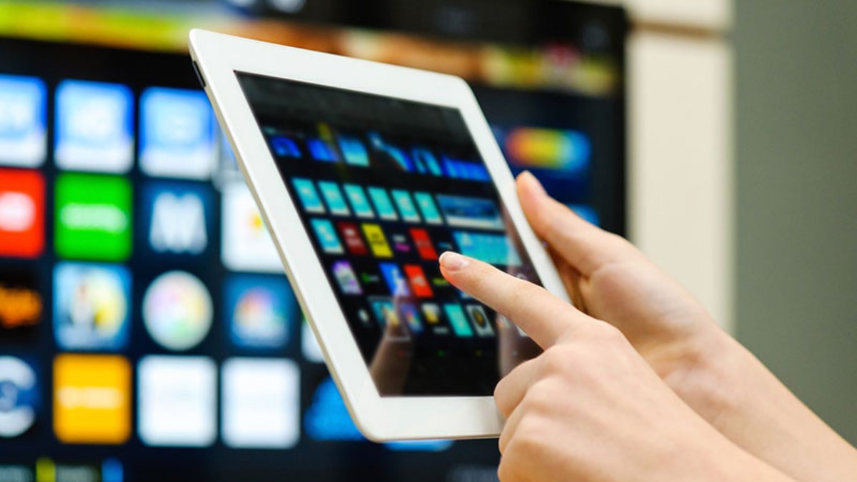 CNN ve Bloomberg, Rusya&#039;daki yayınlarını durdurma kararı aldı