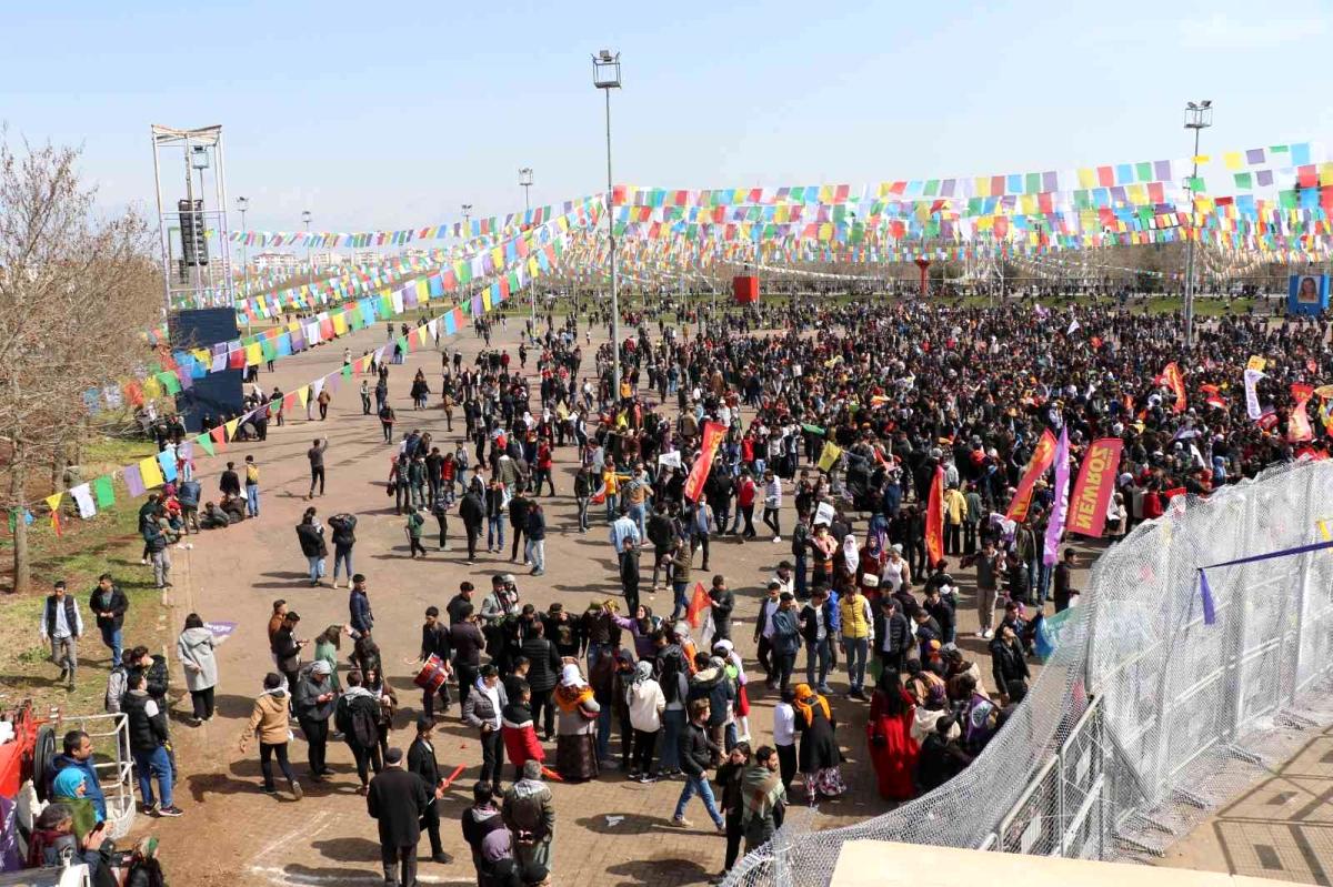 Diyarbakır&#039;da Nevruz kutlamaları
