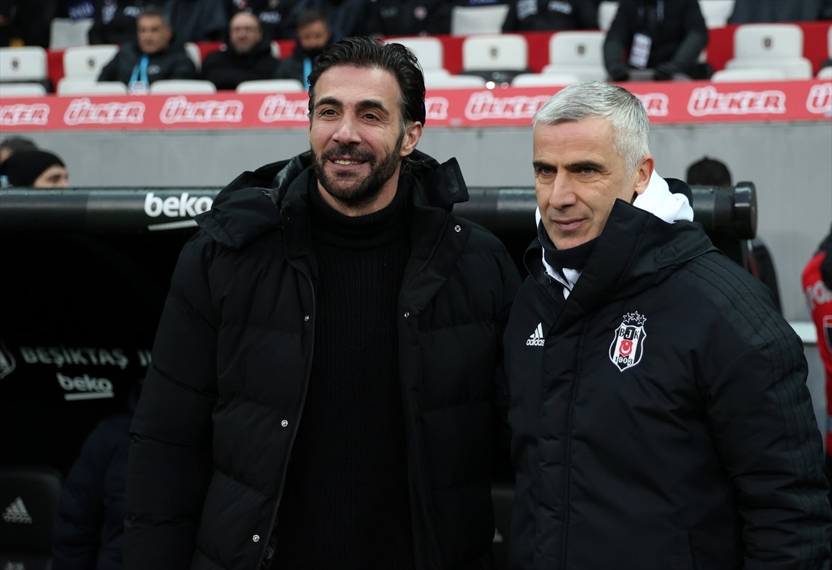 Güntekin Onay'dan Önder Karaveli'ye sert eleştiri