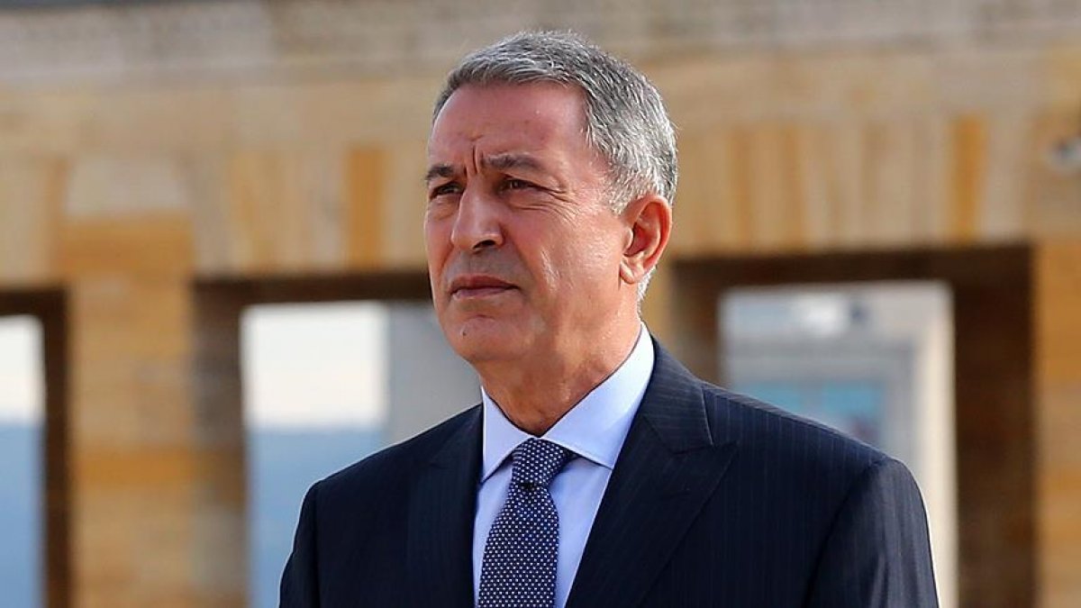 Hulusi Akar, Çanakkale Zaferi'nin 107'nci yıl dönümünü kutladı