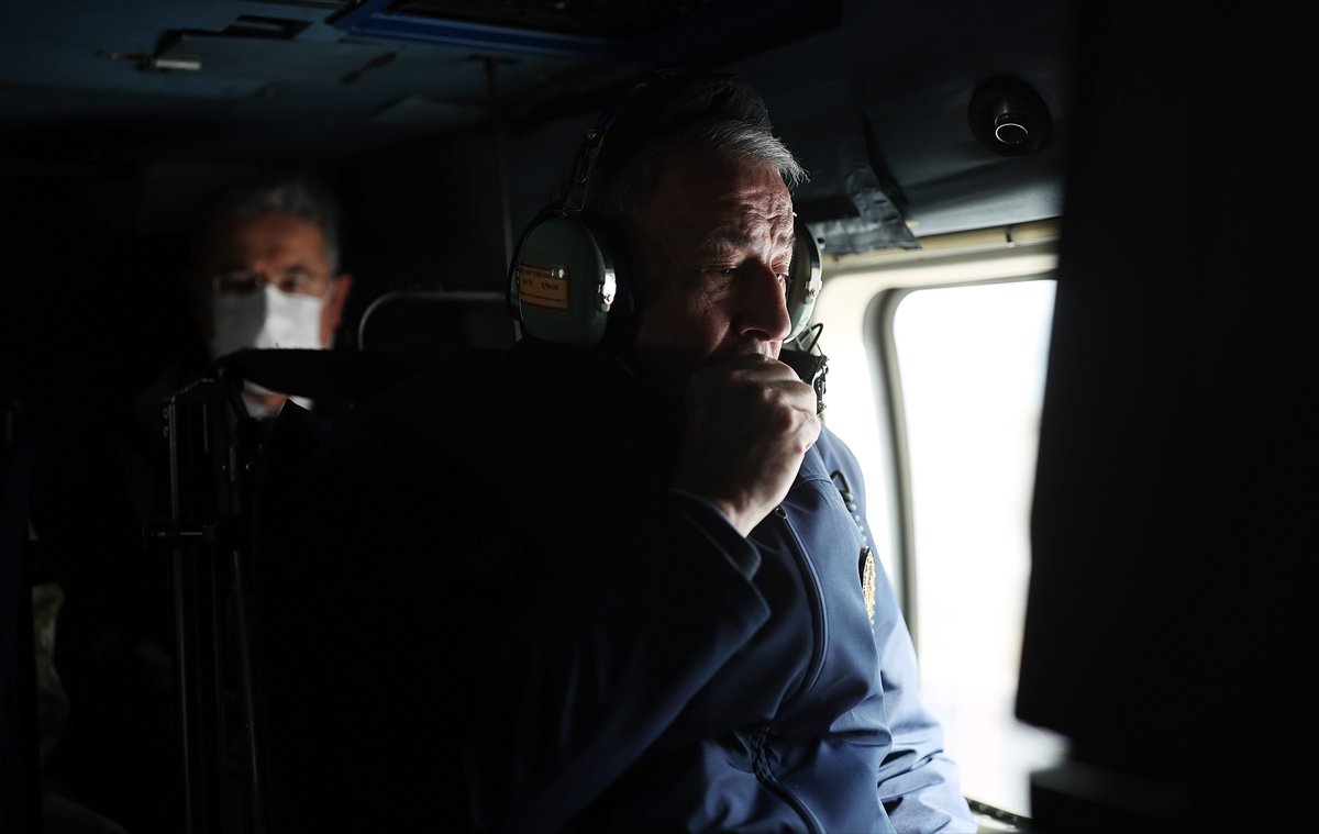 Hulusi Akar milli torpido AKYA ile ilk atışı yaptı