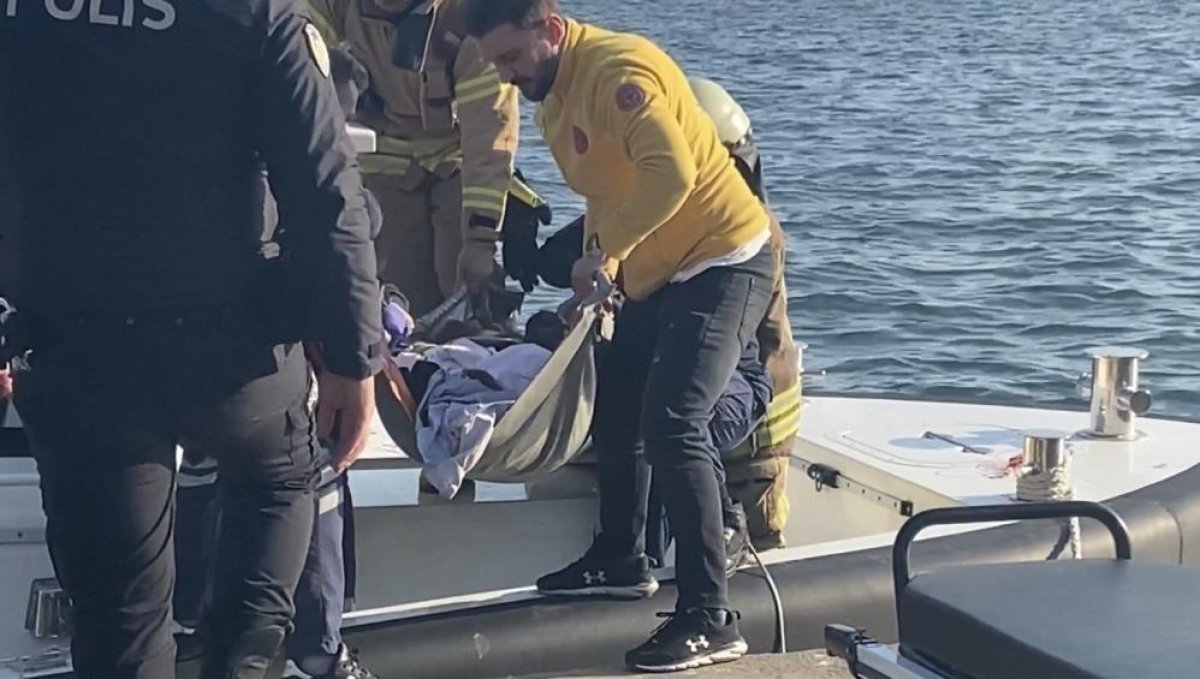 İstanbul'da kız arkadaşıyla kavga edip denize düşen genç hipotermi geçirdi