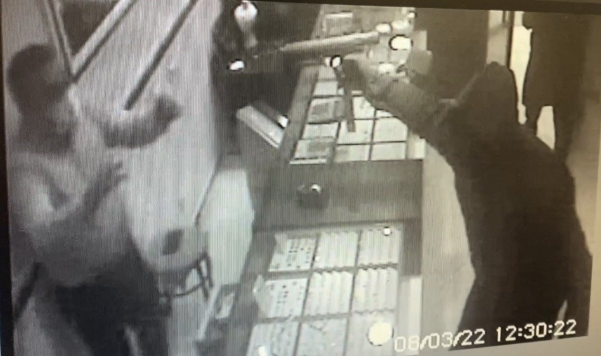 Kağıthane'de milyonluk kuyumcu soygununda 8 kişi yakalandı