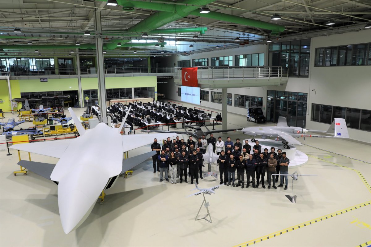 Kızılelma'nın kanadı takıldı