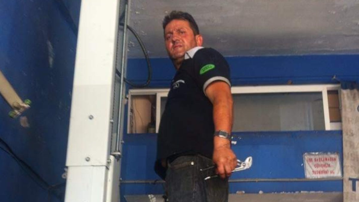 Kocaeli&#039;de üzerine lift makinesi düşen usta hayatını kaybetti