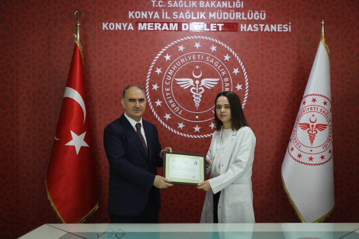 Konya’da silahla tehdit edilirken yaralının duran kalbini çalıştırdı