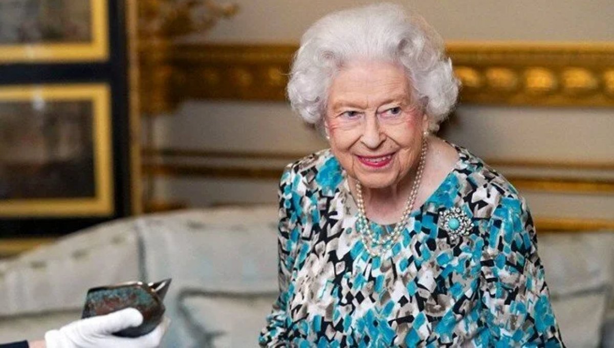 Kraliçe II. Elizabeth Buckingham Sarayı'ndan ayrıldı