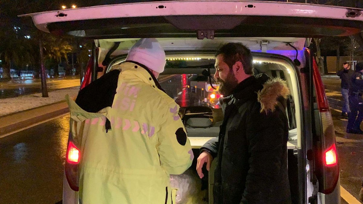 Maltepe'de, alkollü sürücüye eşinin önünde saldırı