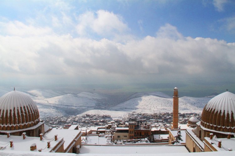 Mardin’de kartpostallık kar manzaraları