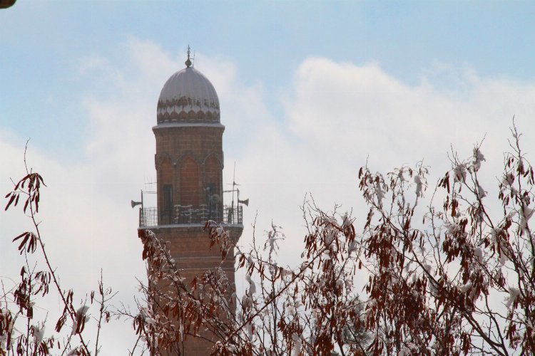 Mardin’de kartpostallık kar manzaraları