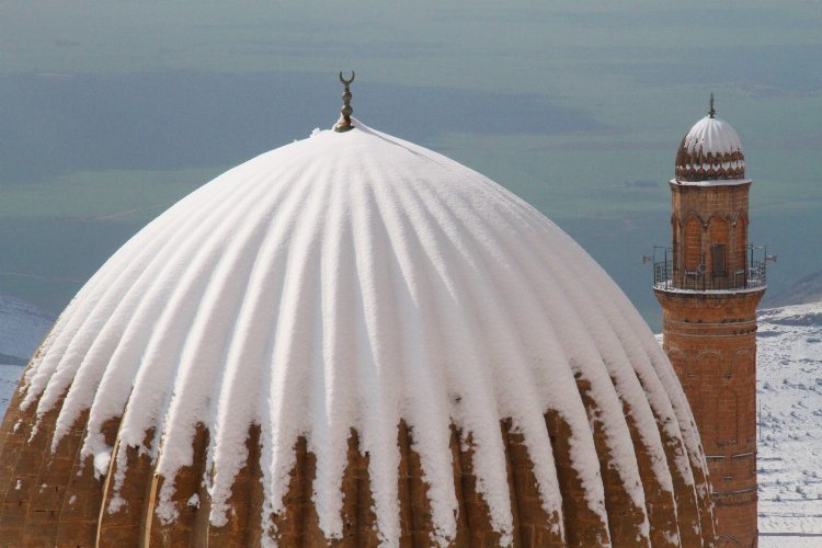 Mardin’de kartpostallık kar manzaraları