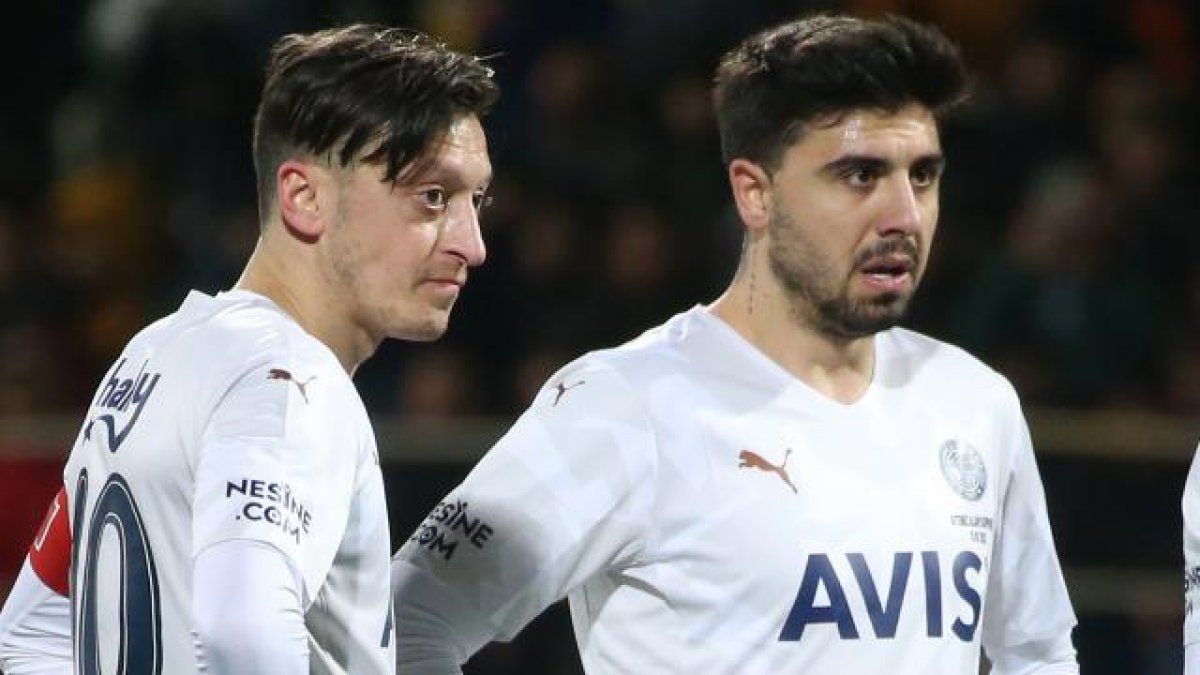 Mesut Özil ve Ozan Tufan neden kadro dışı bırakıldı