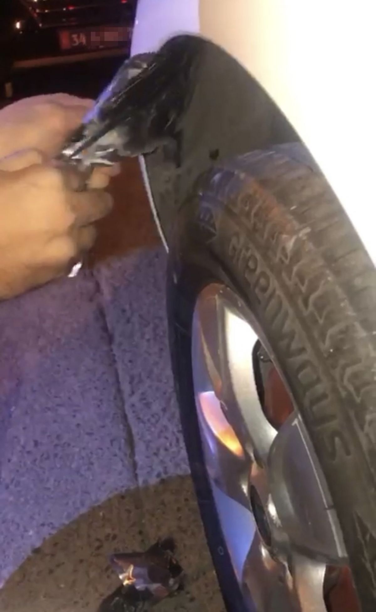 Sarıyer'de arama yapılan otomobilde uyuşturucu zulaları bulundu