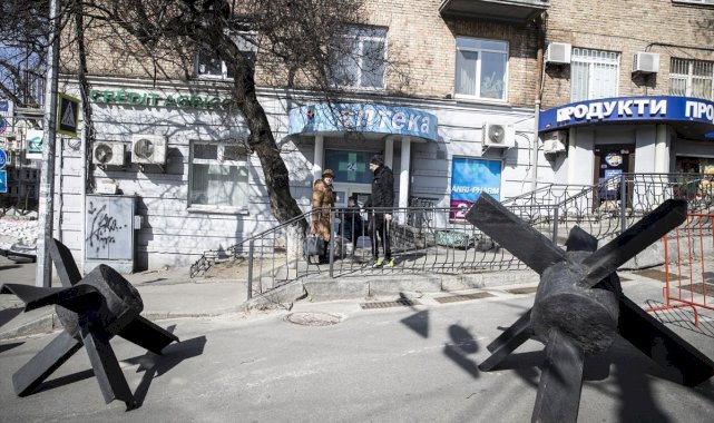 2. Dünya Savaşı'ndan kalma tank kapanları, Kiev savunmasında kullanılıyor