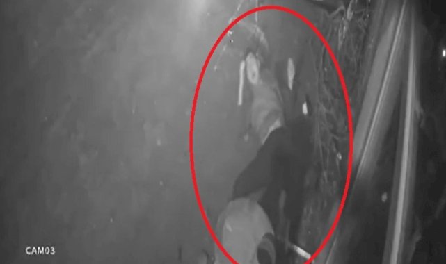 Ankara’da, kaza yapan aracın tavan camından fırladı