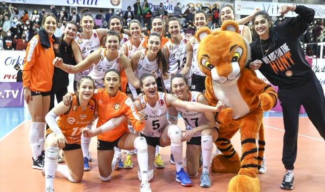 Eczacıbaşı Kadınlar CEV Kupası'nda finalde