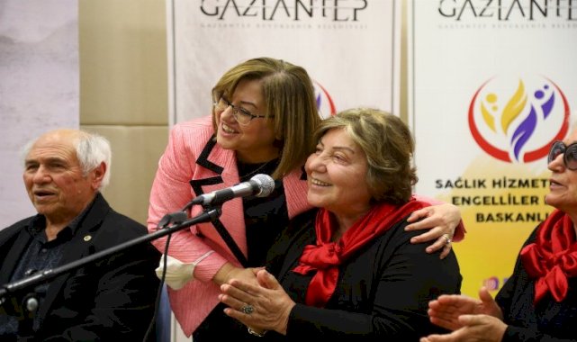 Gaziantep Büyükşehir, Yaşlılar Haftasında 65 yaş ve üstü 500 vatandaşa konuşan tansiyon aleti dağıttı