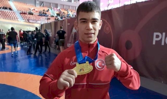 Genç güreşçi Emre Mutlu Avrupa Şampiyonu