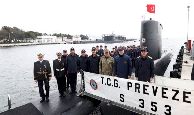 Hulusi Akar milli torpido AKYA ile ilk atışı yaptı