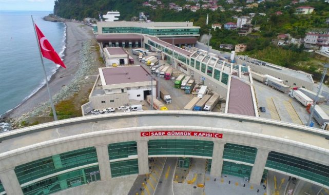 Testi kalktı, sınırdan geçiş çoğaldı