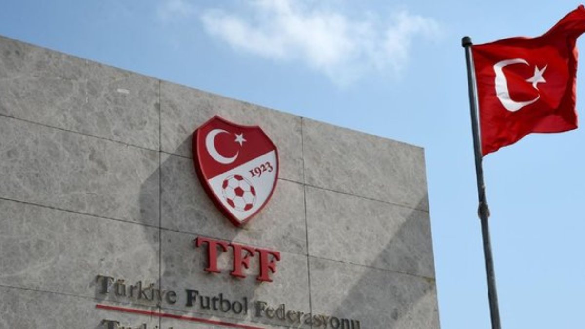 TFF&#039;den Ukraynalı ve Rus kulüpler hakkında transfer değişikliği