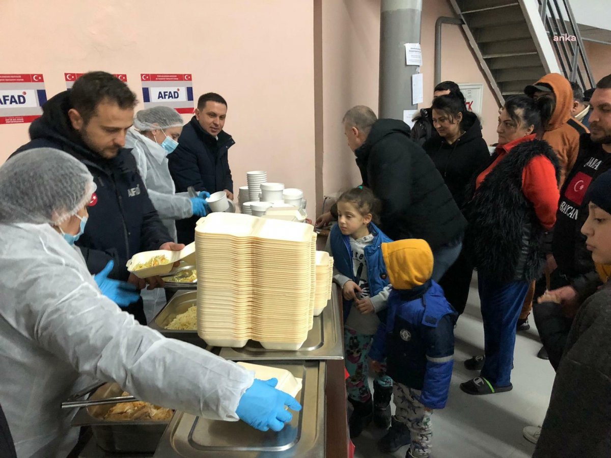 Türkiye'den Ukraynaya 43 yardım tırı