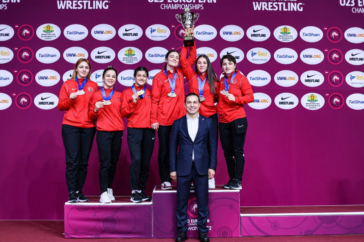 U23 Avrupa Güreş Şampiyonası'nda Türkiye, kadınlarda ilk kez Avrupa şampiyonu