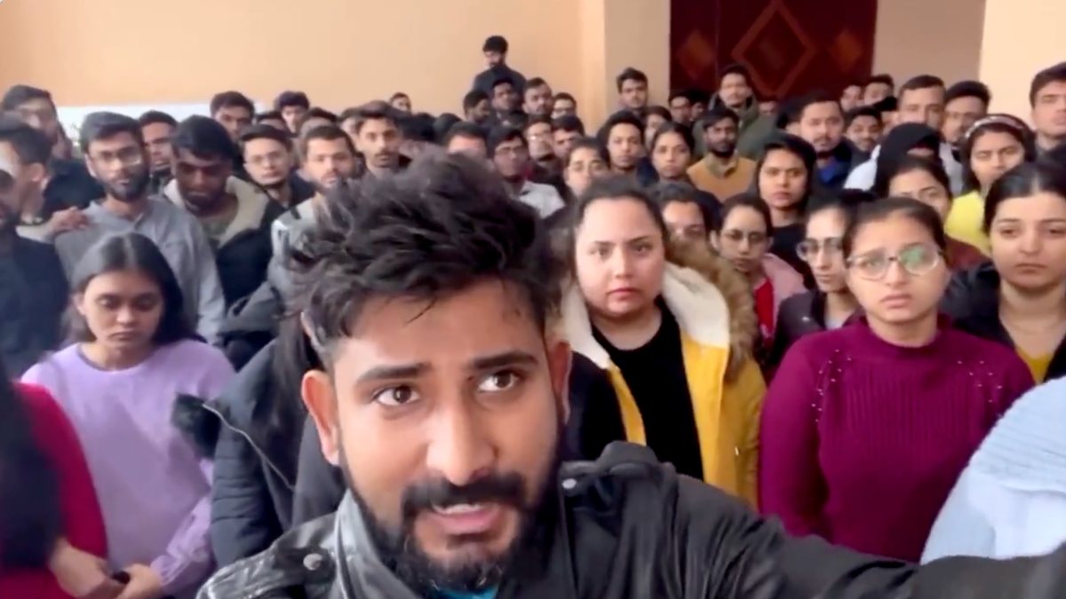 Ukrayna&#039;da mahsur kalan Hint öğrenciler, tahliye edilmek istiyor