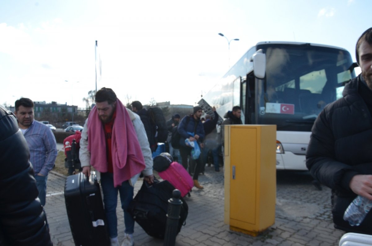 Ukrayna’daki Türkler, Polonya’ya geçiş süreçlerini anlattı