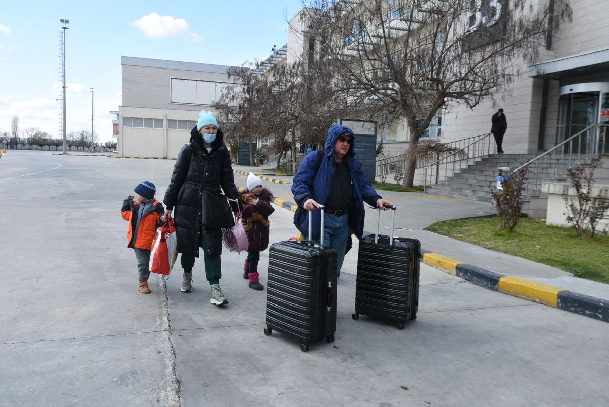 Ukrayna'dan kaçan aile, Bulgaristan'dan Türkiye'ye yürüyerek geldi