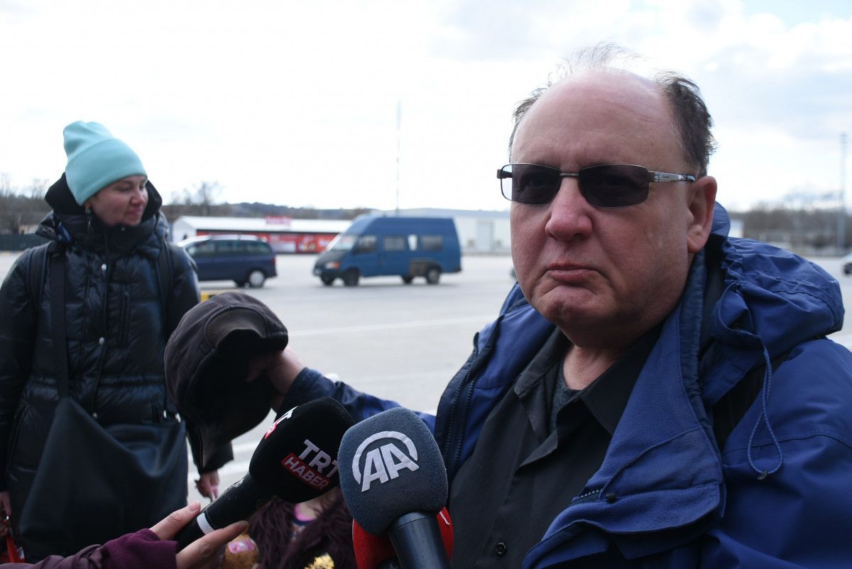 Ukrayna'dan kaçan aile, Bulgaristan'dan Türkiye'ye yürüyerek geldi