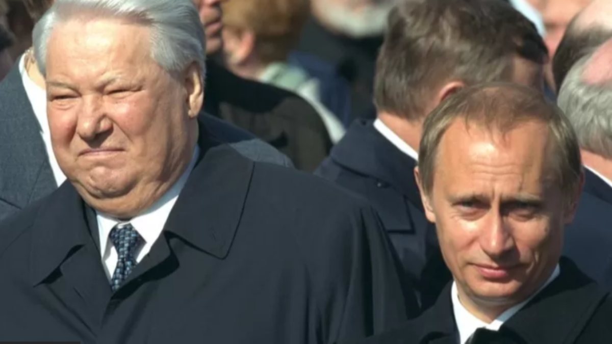 Vakanüvis, Zelensky ve Putin'in devlet başkanlığına giden sürecini yazdı