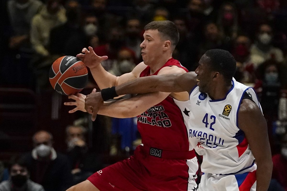 Anadolu Efes EuroLeague'de Milan'a yenildi