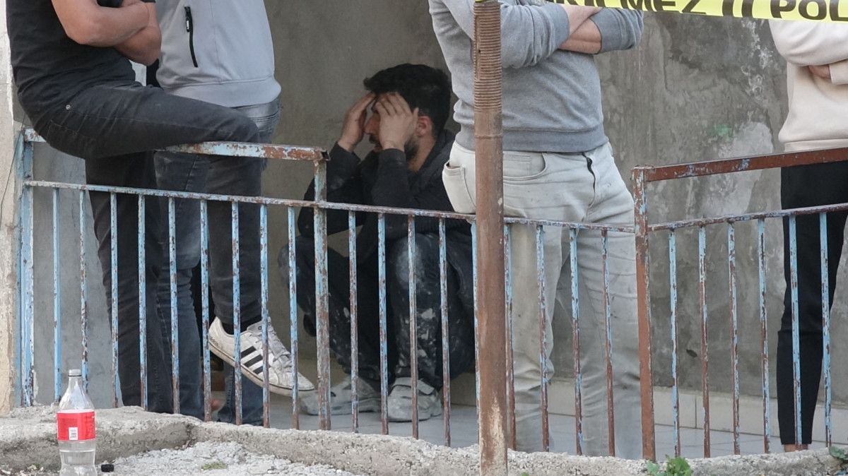 Antalya'da 2 yaşındaki kız çocuğu kamyonetin altında kaldı