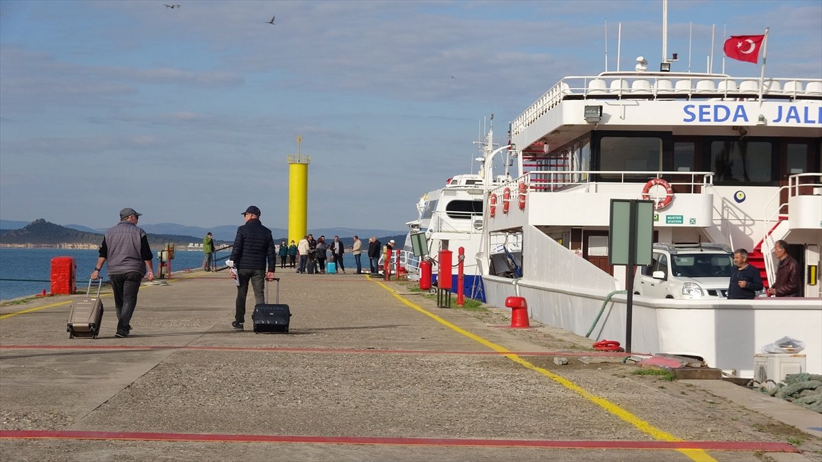 Ayvalık-Midilli feribot seferleri aylar sonra yeniden başladı