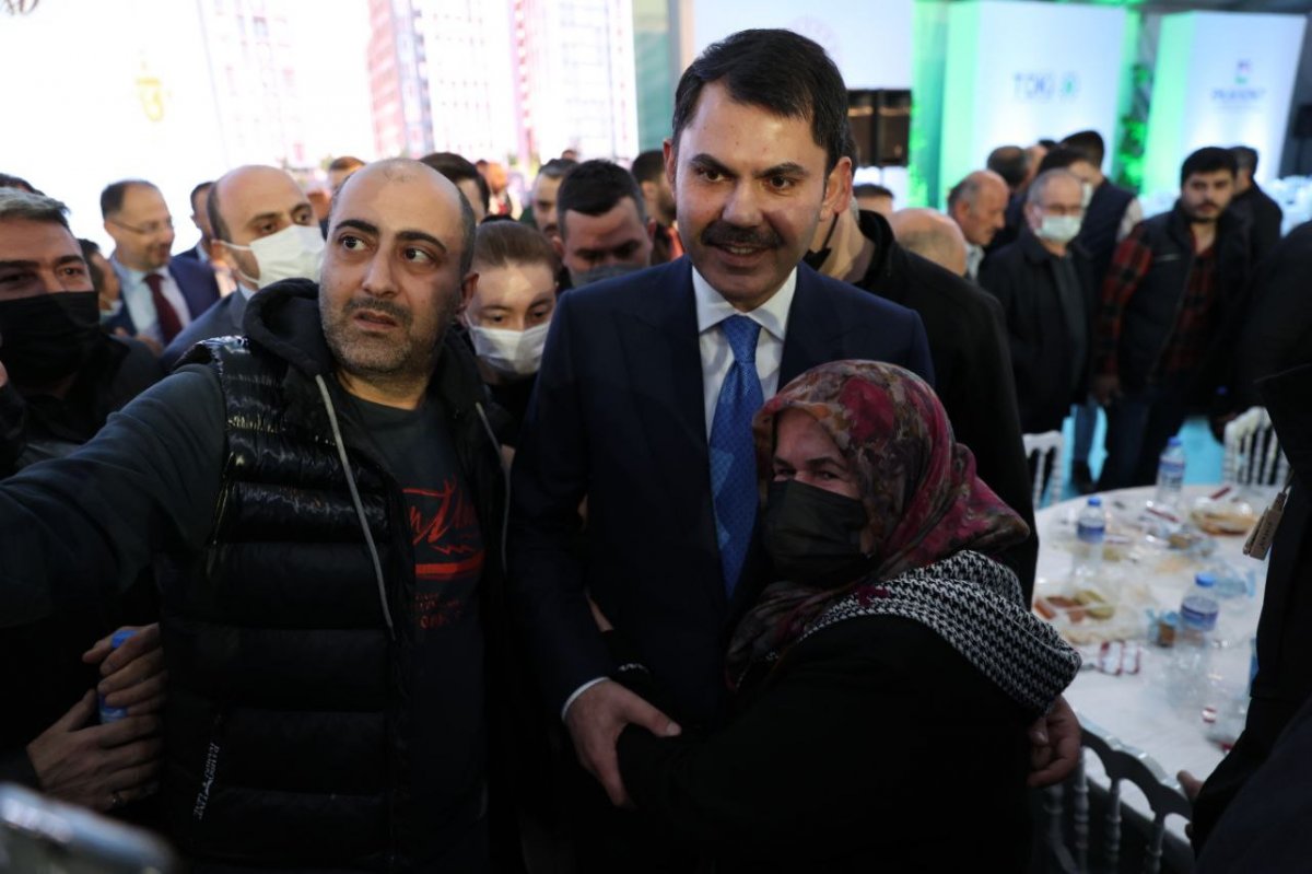 Bakan Kurum, Fikirtepelilerle iftarda buluştu: 2 yıl içinde herkes evine kavuşacak