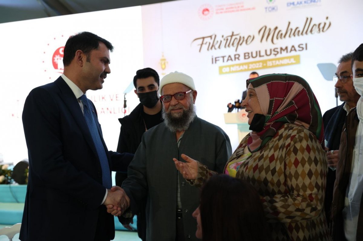 Bakan Kurum, Fikirtepelilerle iftarda buluştu: 2 yıl içinde herkes evine kavuşacak