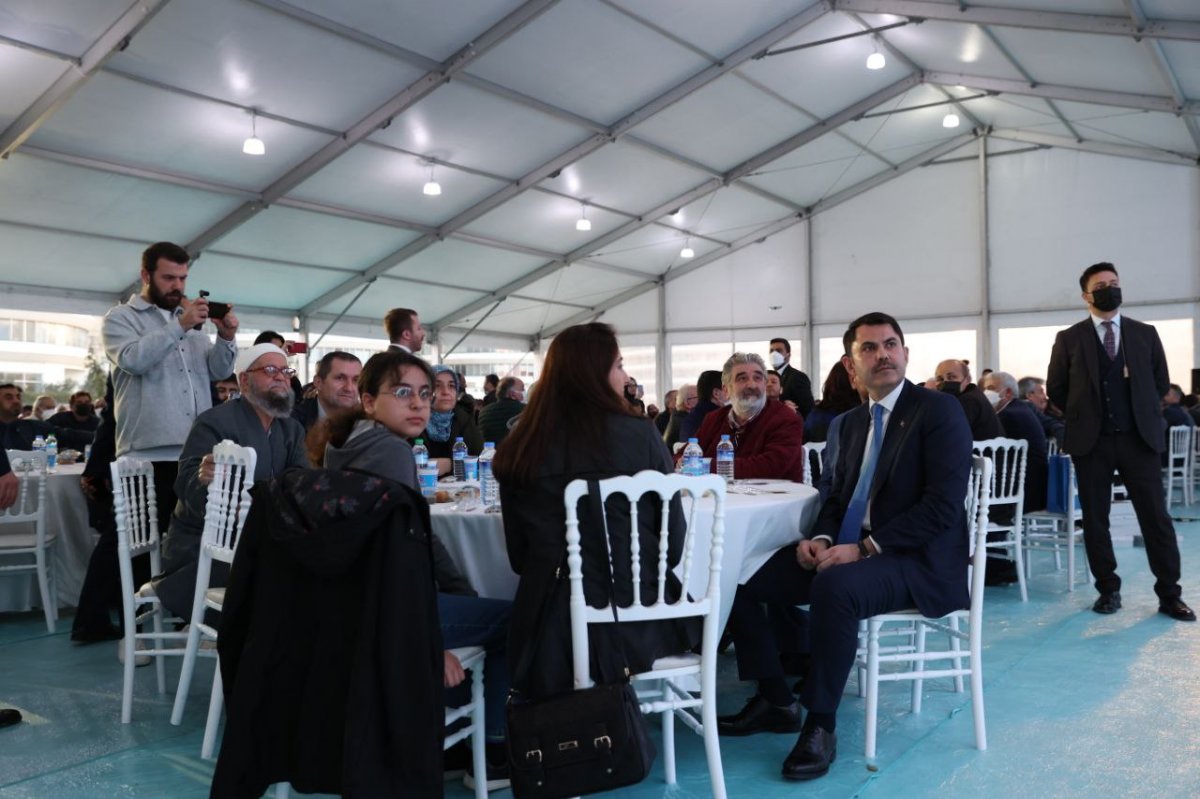 Bakan Kurum, Fikirtepelilerle iftarda buluştu: 2 yıl içinde herkes evine kavuşacak