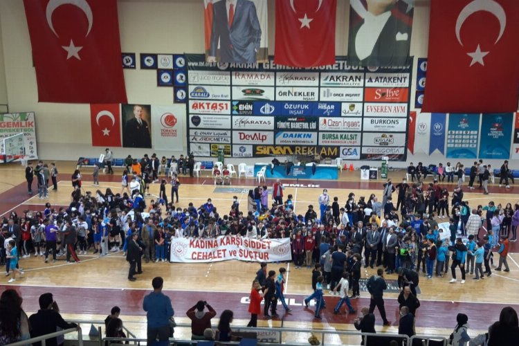 Bursa Gemlik'te 860 sporcu 7 branşta yarıştı