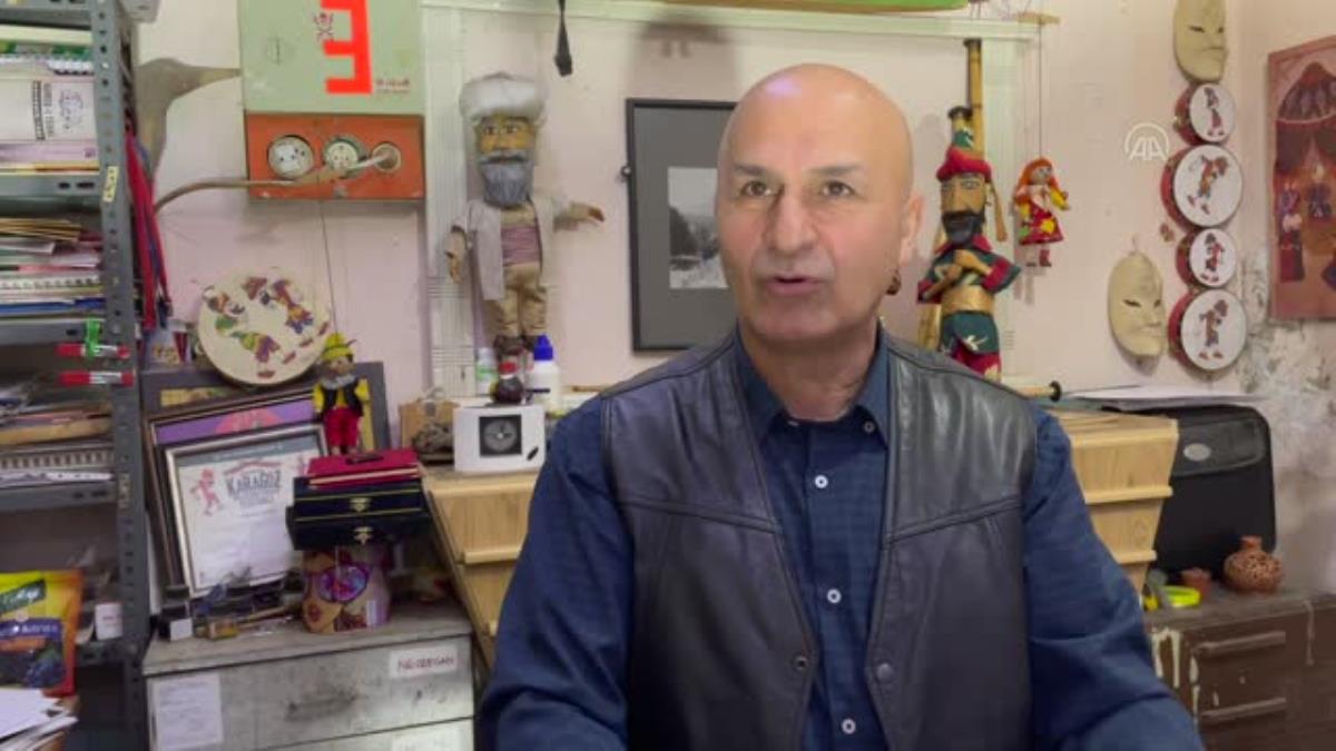 Bursalı hayali, Hacivat ve Karagöz'ün çenesini hareket ettiren yöntem geliştirdi