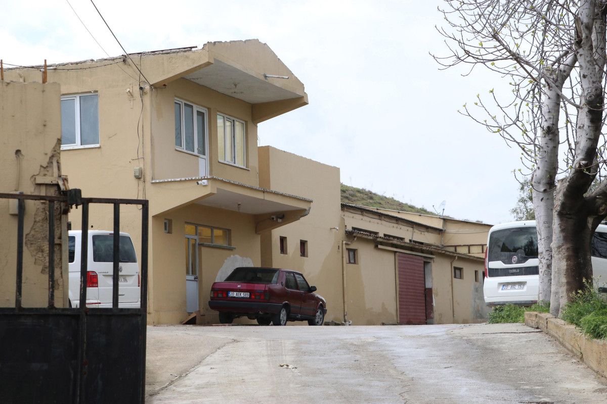 Denizli'de fabrika ortağı ve iplikçi kavgası: Yüzünü asitle yaktı