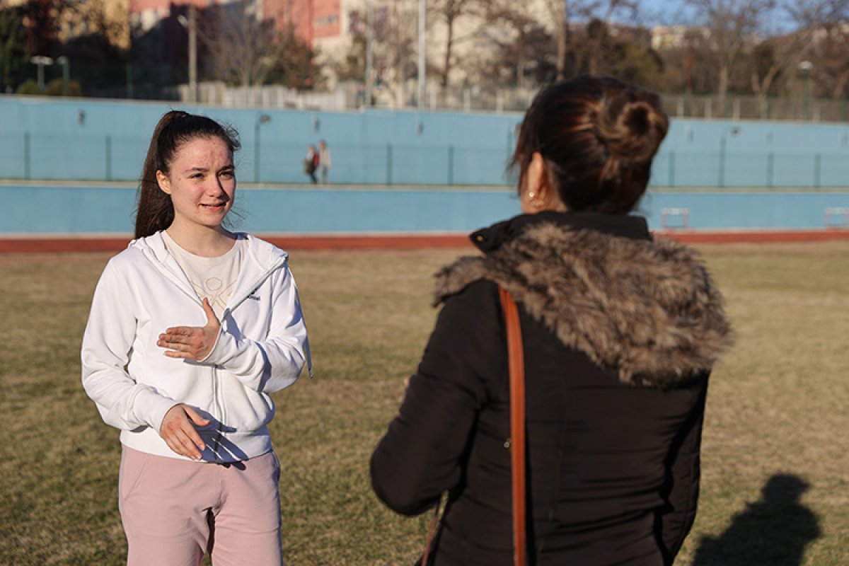 Edirne'de lise öğrencisi Elif, doktor ve futbolcu olmak istiyor