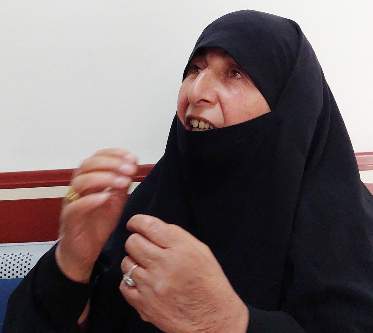 Erzurum'da 6'ncı kattan düşen çocuğu bacağı ile kurtardı